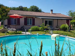 Chambre dans villa au calme avec piscine et jardin arboré