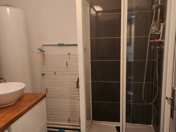 Colocation à louer à Villemomble - salle de bain-2