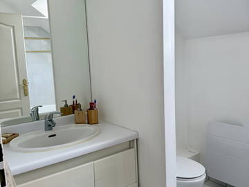 Chambre chez l'habitant à louer à Chambourcy - photo 9 : salle de bain-9