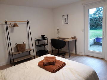 Chambre chez l'habitant à louer à Saint-Cyr-Sur-Loire - photo 2 : chambre-2