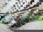 Entire Home Paris 12720