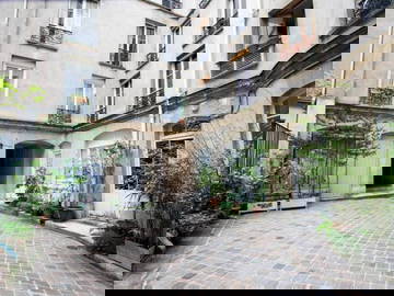 Entire Home Paris 12720-2