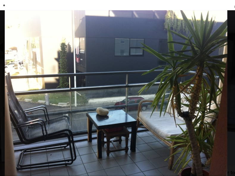 Colocación Lyon 247700-2