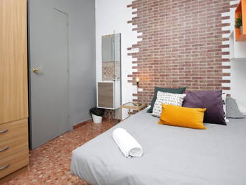 Roomlala | Chambre Double Au Centre Ville (RH3-R10)