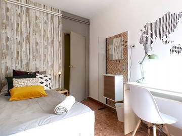 Roomlala | Chambre Double Au Centre Ville (RH3-R6)