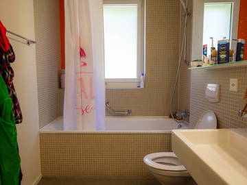 Colocation à louer à Le Mont-Sur-Lausanne - photo 1 : salle de bain-1