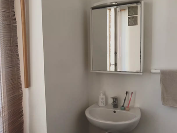 Chambre chez l'habitant à louer à Paris - photo 4 : salle de bain-4