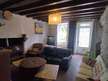 Chambre chez l'habitant à louer à Azerables - photo 4 : salon-4