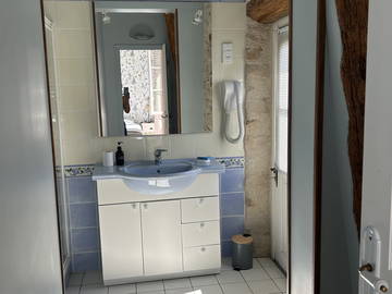 Homestay for rent in Mauchamps - photo 6: Bathroom-6