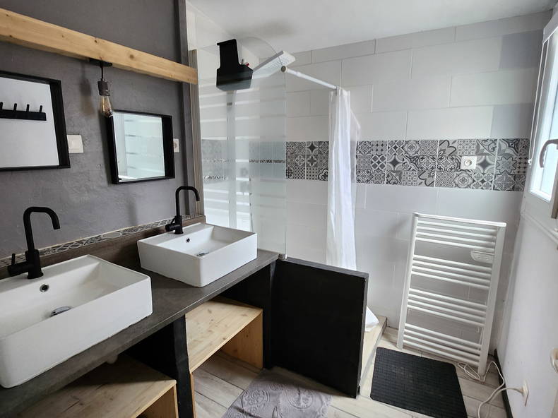 Colocation Beaurepaire 592878-2