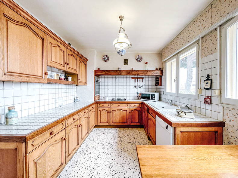 Colocación Castelnau-le-Lez 505224-4