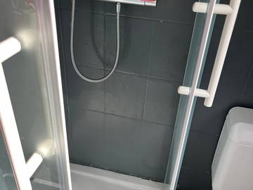 Colocation à louer à Leytron - photo 11 : salle de bain-11