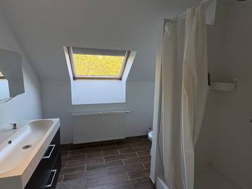 Chambre chez l'habitant à louer à Wavre - photo 4 : salle de bain-4