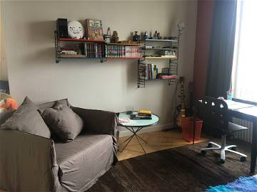 Roomlala | Chambre Ensoleillée Avec Salle De Bain Privée à St Jean Geneve