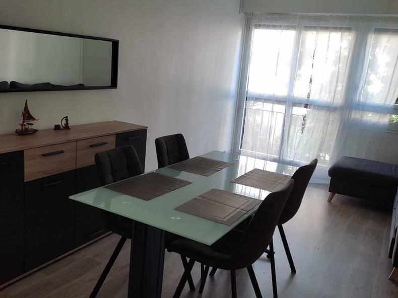 Colocation Tours 278728-4