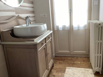 Chambre chez l'habitant à louer à La Neuville-Roy - photo 4 : salle de bain-4