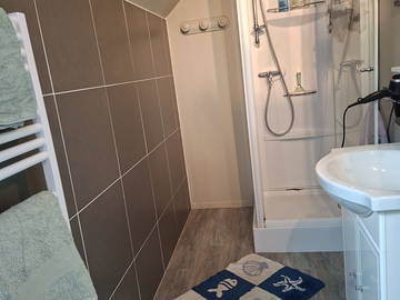 Unterkunft beim Gastgeber zur Miete in Laigné-Saint-Gervais - Foto 2 : Badezimmer-2