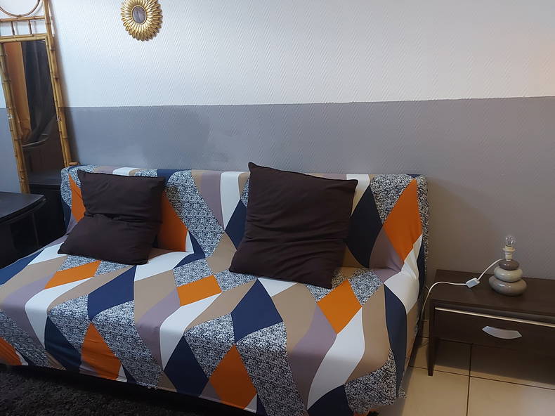 Colocation Stains 252570-4