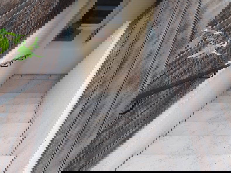 Tutta La Casa Marseille 66377-5