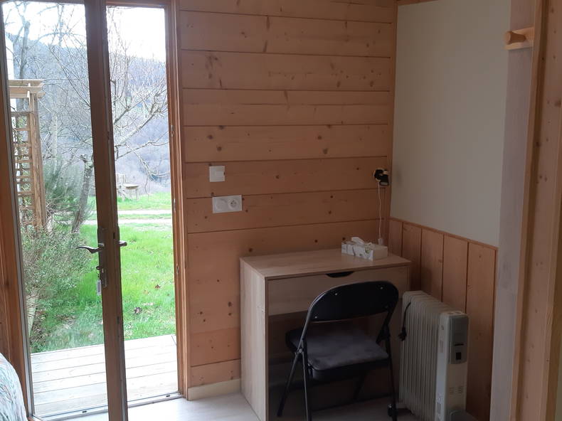 Bed And Breakfast Lies 433603-2