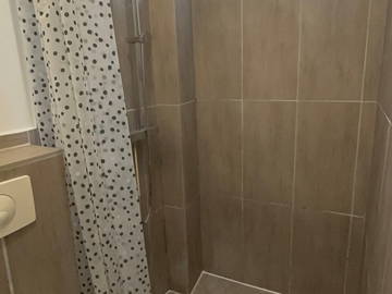Homestay for rent in Paris - photo 3: Bathroom-3
