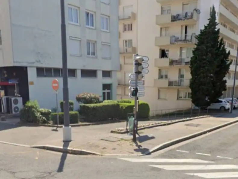 Homestay Saint-Étienne 671383-3