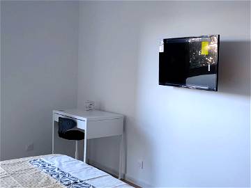 Room For Rent Cergy 335144-1