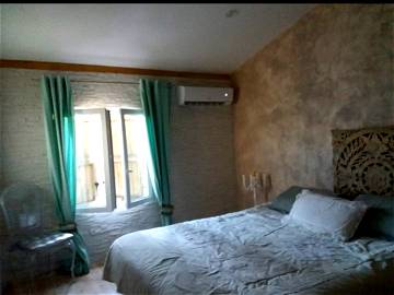 Roomlala | Chambre Lit 180 idéale pour le festival d'Avignon  1/4 heure
