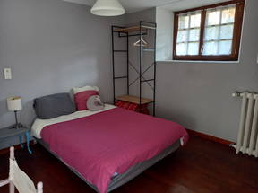 Bedroom, double bed, separate bathroom, 10m2