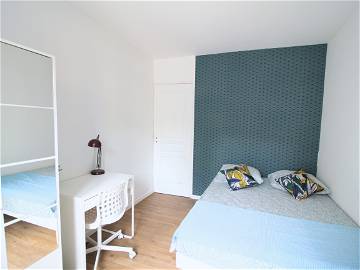 Roomlala | Chambre Lumineuse Et Calme – 13m² - CL29