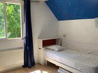 Anzeige: Chambre lumineuse pour étudiant(e) dans maison avec jardin