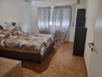 Room For Rent Lonay 428518-1