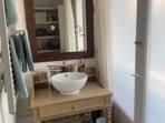Habitación en casa del anfitrión en alquiler en Marseille - foto 4 : Baño-4