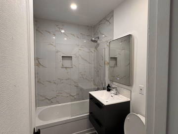 Coliving à louer à Montréal - photo 5 : salle de bain-5