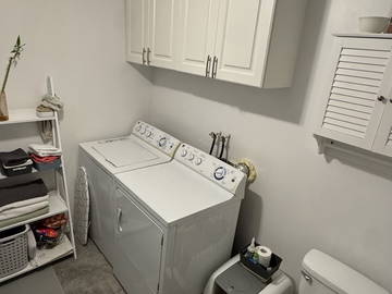 Homestay for rent in Montréal - photo 12: Bathroom-12