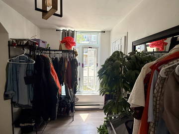 Homestay for rent in Montréal - photo 9: Bedroom-9