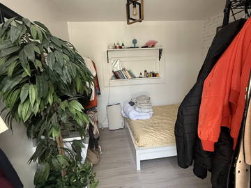 Homestay for rent in Montréal - photo 3: Bedroom-3