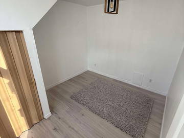 Homestay for rent in Montréal - photo 13: Other room-13