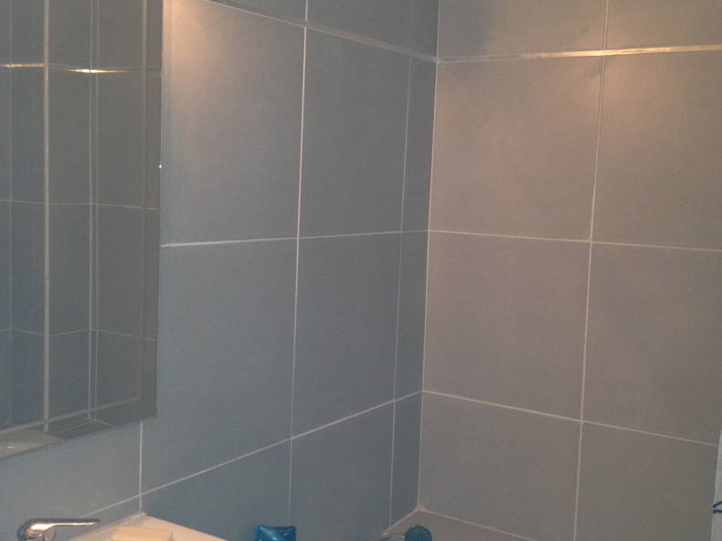 Kolokation Villeurbanne 98809-3