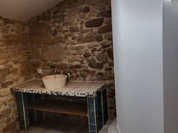 Homestay for rent in Roujan - photo 4 : Bathroom-4