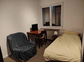 Möbliertes Zimmer zur Miete in einem Haus