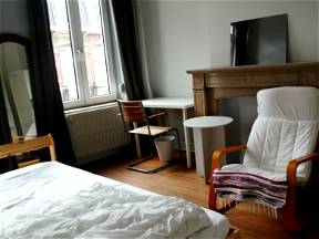 Möbliertes Zimmer In Verviers