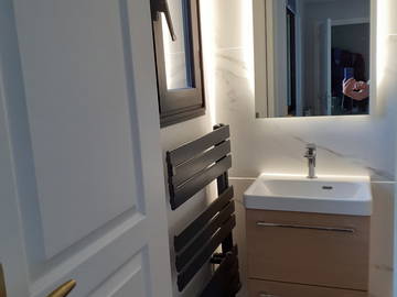 Homestay te huur in Bruz - foto 2 : badkamer-2