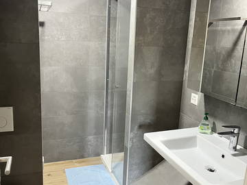 Chambre d'hôte à louer à Marchissy - photo 3 : salle de bain-3
