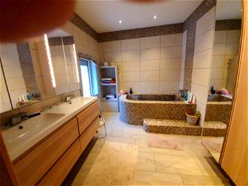 Roomlala | Chambre meublée avec SDB et WC privatif