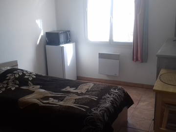 Room For Rent Trouy 33205