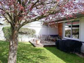 Kalustettu huone kotimajoituspaikassa