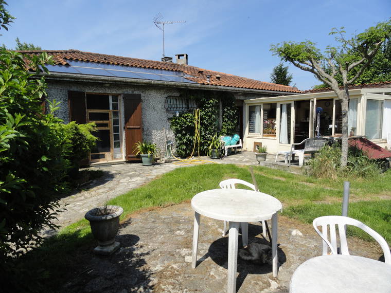 Homestay Cherves-Richemont 236307