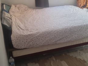 Möbliertes Zimmer im Pavillon 2