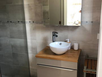 Chambre chez l'habitant à louer à Parmain - photo 4 : salle de bain-4
